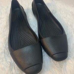Crocs Size W9 Sienna Black Flats Shiny Toe